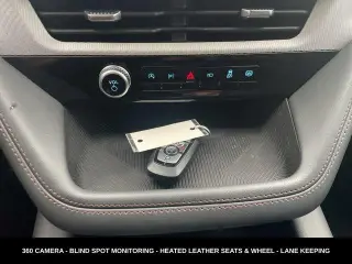Ford Explorer 2025 AWD Active 4 puertas SUV
