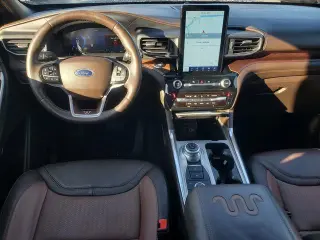 Ford Explorer 2022 AWD King Ranch 4 puertas SUV