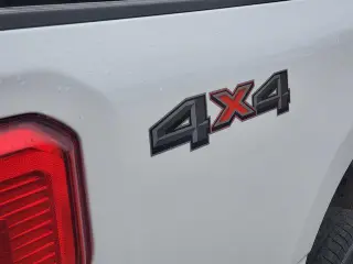 Ford F-250 Super Duty 2024 4x4 XL Cabina Doble 4 puertas 6.8 pies. Pickup