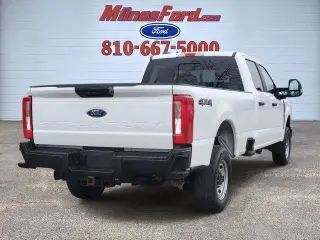 Ford F-250 Super Duty 2024 4x4 XL Cabina Doble 4 puertas 6.8 pies. Pickup