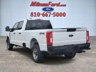 Ford F-250 Super Duty 2024 4x4 XL Cabina Doble 4 puertas 6.8 pies. Pickup