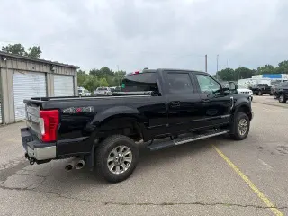 Ford F-250 Super Duty 2019 4x4 XLT Cabina Crew 4 puertas 6.8 pies. Pickup SB
