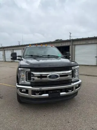 Ford F-250 Super Duty 2019 4x4 XLT Cabina Crew 4 puertas 6.8 pies. Pickup SB