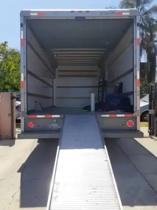 MOVING SERVICE /MUDANZAS NERY