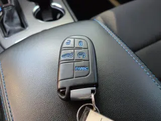 Jeep Grand Cherokee 2019 4x4 Laredo 4 puertas SUV