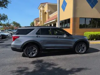 Ford Explorer 2023 AWD XLT 4 puertas SUV