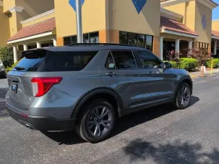 Ford Explorer 2023 AWD XLT 4 puertas SUV