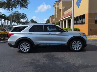 Ford Explorer 2024 AWD Limited 4 puertas SUV