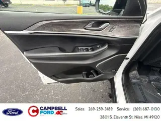 Jeep Grand Cherokee 2023 4x4 Limited 4 puertas SUV