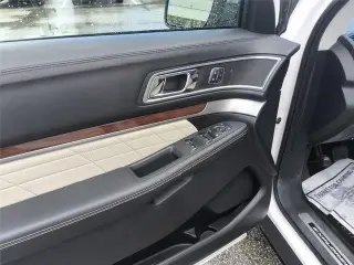 Ford Explorer 2017 AWD Platinum 4dr SUV