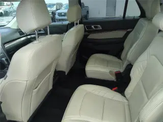 Ford Explorer 2017 AWD Platinum 4dr SUV
