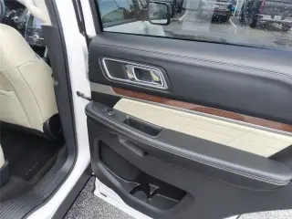 Ford Explorer 2017 AWD Platinum 4dr SUV