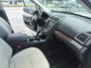 Ford Explorer 2017 AWD Platinum 4dr SUV