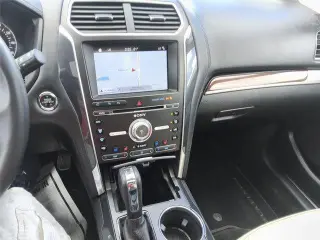 Ford Explorer 2017 AWD Platinum 4dr SUV
