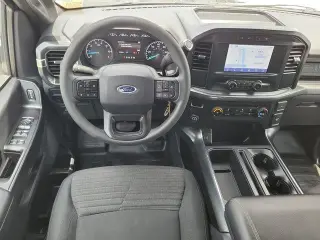 Ford F-150 2022 4x2 XL 4 puertas SuperCrew 5.5 pies SB
