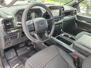 Ford F-150 2022 4x2 XL 4 puertas SuperCrew 5.5 pies SB