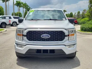 Ford F-150 2022 4x2 XL 4 puertas SuperCrew 5.5 pies SB
