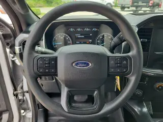 Ford F-150 2022 4x2 XL 4 puertas SuperCrew 5.5 pies SB
