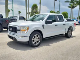 Ford F-150 2022 4x2 XL 4 puertas SuperCrew 5.5 pies SB