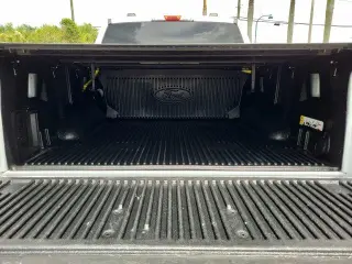 Ford F-150 2022 4x2 XL 4 puertas SuperCrew 5.5 pies SB