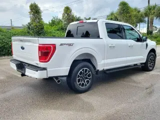 Ford F-150 2023 4x4 XLT 4 puertas SuperCrew 5.5 pies. SB