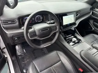 Jeep Wagoneer L 2024 4x4 Serie II 4 puertas SUV