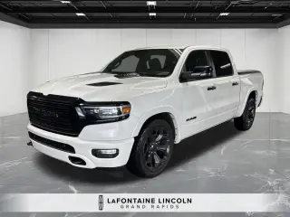 Ram 1500 2023 4x4 Limited 4 puertas Cabina Crew 5.6 pies. Pickup SB
