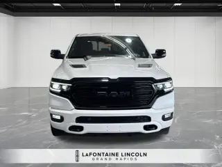 Ram 1500 2023 4x4 Limited 4 puertas Cabina Crew 5.6 pies. Pickup SB