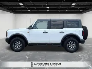 Ford Bronco 2023 4x4 Badlands Avanzado 4 puertas SUV