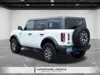 Ford Bronco 2023 4x4 Badlands Avanzado 4 puertas SUV