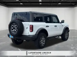 Ford Bronco 2023 4x4 Badlands Avanzado 4 puertas SUV