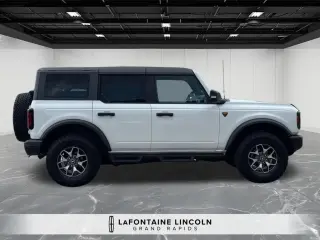 Ford Bronco 2023 4x4 Badlands Avanzado 4 puertas SUV