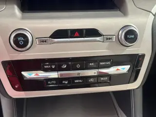 Ford Explorer 2023 AWD XLT 4 puertas SUV