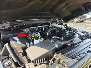 Jeep Gladiator 2024 4x4 Mojave 4 puertas Crew Cab 5.0 pies. SB