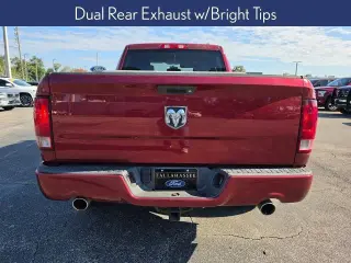 Ram 1500 2012 4x2 ST Cabina Cuádruple de 4 puertas, 6.3 pies. Caja Corta Pickup