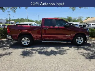Ram 1500 2025 4x2 Big Horn 4 puertas Quad Cab 1.93 m (6.4 pies) Pickup