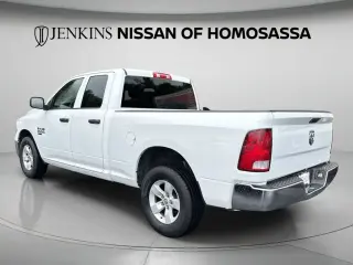 Ram 1500 Classic 2024 4x2 SLT Cabina Cuádruple de 4 puertas con caja de 6.3 pies