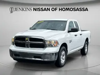 Ram 1500 Classic 2024 4x2 SLT Cabina Cuádruple de 4 puertas con caja de 6.3 pies