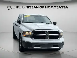 Ram 1500 Classic 2024 4x2 SLT Cabina Cuádruple de 4 puertas con caja de 6.3 pies