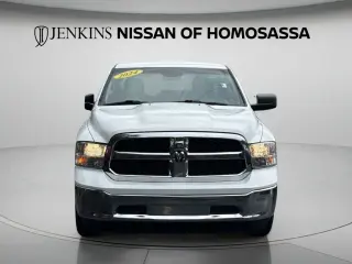 Ram 1500 Classic 2024 4x2 SLT Cabina Cuádruple de 4 puertas con caja de 6.3 pies