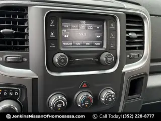 Ram 1500 Classic 2024 4x2 SLT Cabina Cuádruple de 4 puertas con caja de 6.3 pies