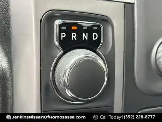 Ram 1500 Classic 2024 4x2 SLT Cabina Cuádruple de 4 puertas con caja de 6.3 pies