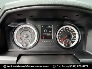 Ram 1500 Classic 2024 4x2 SLT Cabina Cuádruple de 4 puertas con caja de 6.3 pies