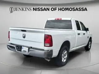 Ram 1500 Classic 2024 4x2 SLT Cabina Cuádruple de 4 puertas con caja de 6.3 pies