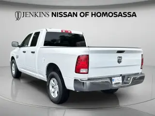 Ram 1500 Classic 2024 4x2 SLT Cabina Cuádruple de 4 puertas con caja de 6.3 pies