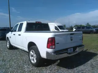 Ram 1500 Classic 2024 4x4 SLT Cabina Cuádruple 4 puertas 6.3 pies. Caja Corta