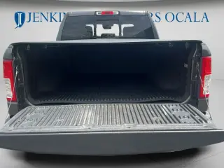 Ram 1500 2020 4x2 Big Horn 4 puertas Cabina Crew 5.6 pies. SB Pickup