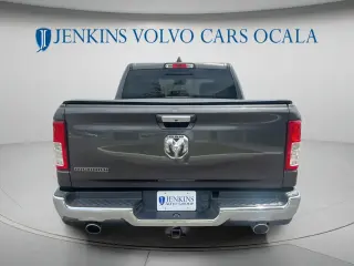 Ram 1500 2020 4x2 Big Horn 4 puertas Cabina Crew 5.6 pies. SB Pickup