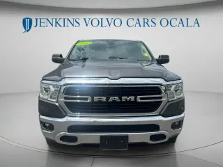 Ram 1500 2020 4x2 Big Horn 4 puertas Cabina Crew 5.6 pies. SB Pickup