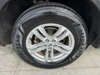 Ford Explorer 2023 AWD XLT 4 puertas SUV